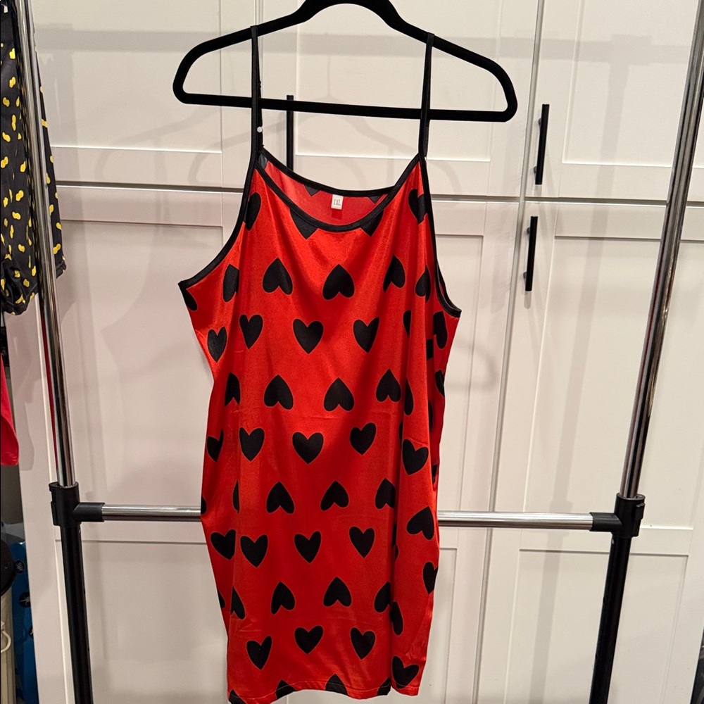 (Final Sale) New! Heart Print Red and Black Silk Nightgown
